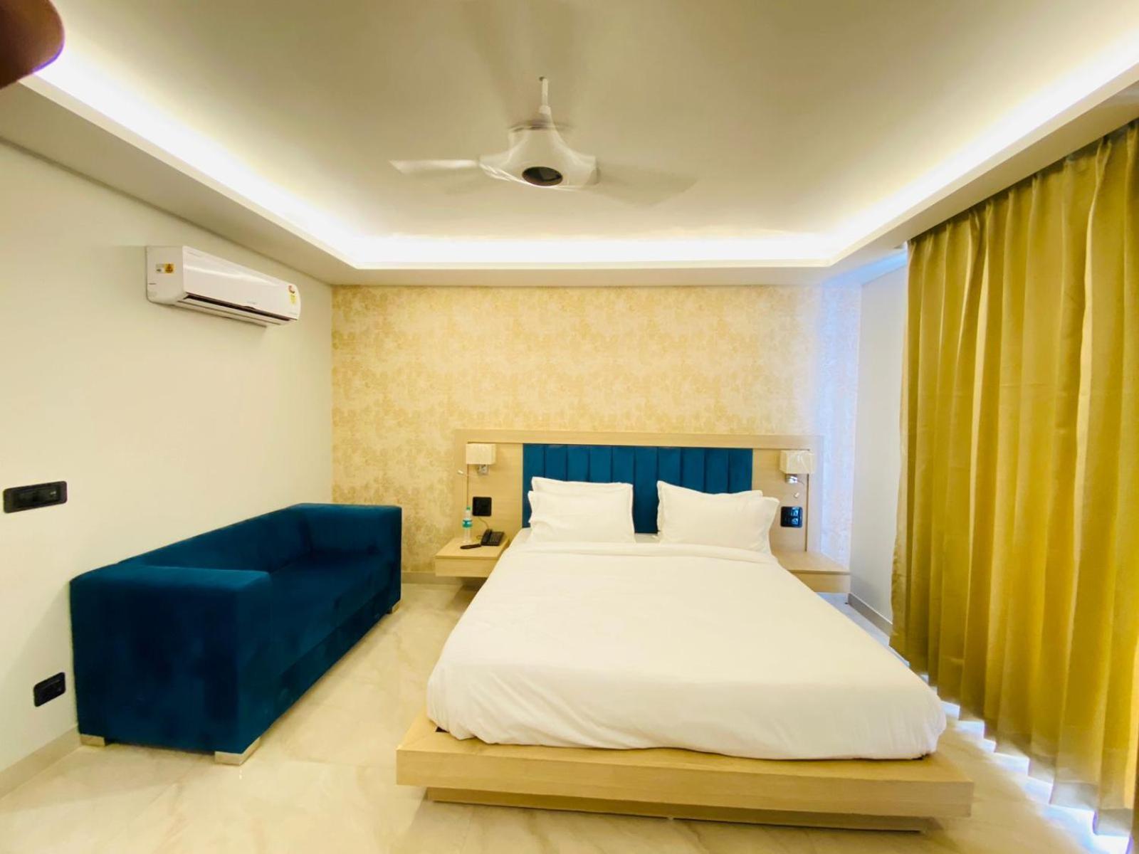 Hotel Holiday Grand Greater Noida Eksteriør bilde